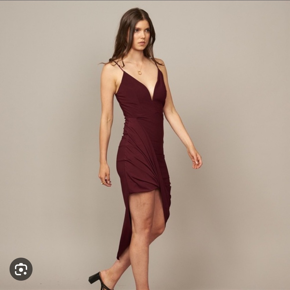Beautiful bordeaux dress with unique details